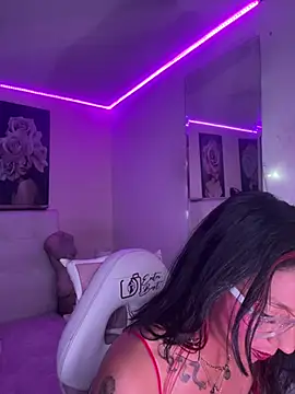 SamathaMay Adlı Modelin Canlı XXX Sohbeti