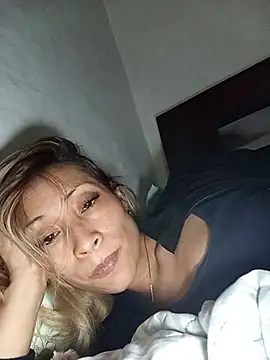 alexiajames_13 Chat XXX in diretta