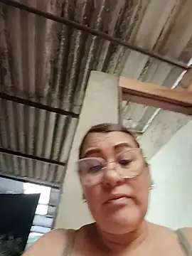 AlexxiaaMat Chat XXX in diretta