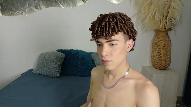 Monyel_Blake Adlı Modelin Canlı XXX Sohbeti