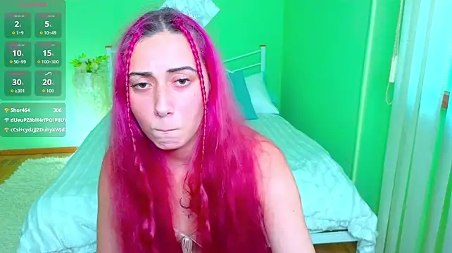 Renesmie XXX чат на живо