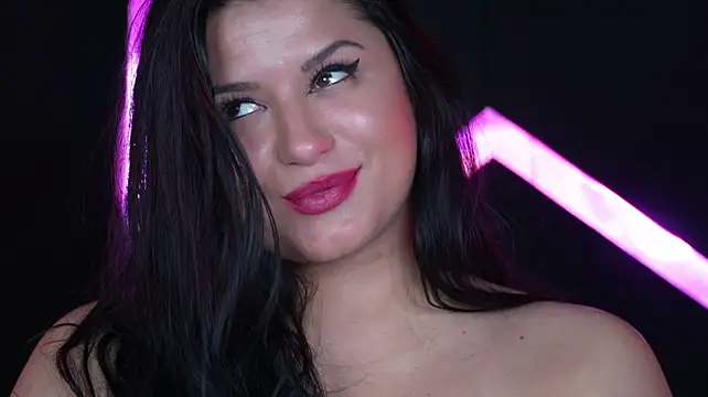 צ'אט XXX בשידור חי של EssenaMonroe