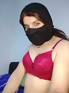 Czat XXX na żywo – Banouti_23