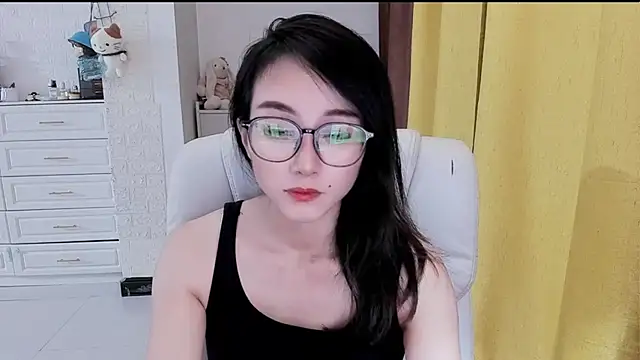 NIAN-er Adlı Modelin Canlı XXX Sohbeti
