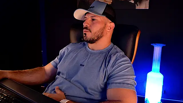 AngeloEric Chat XXX in diretta