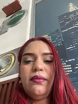 Sara-77 লাইভ XXX চ্যাট