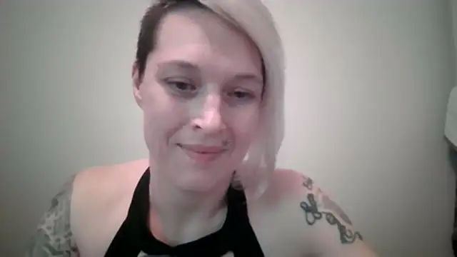 BriannaBailey77 Adlı Modelin Canlı XXX Sohbeti
