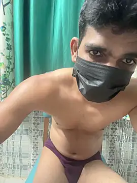 Show modela Naughtytomboy78 na web-kameri