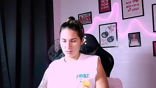 XXX chat uživo modela AlisaFrost