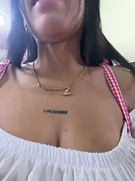 kitty_rousse01: απευθείας συνομιλία ΧΧΧ