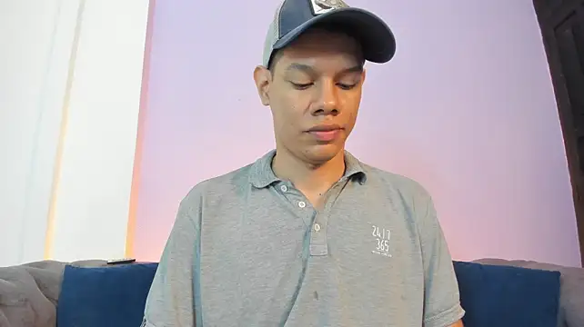 Chat +18 de milo_cruz_ ao vivo