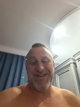 Dominator4y Chat XXX in diretta
