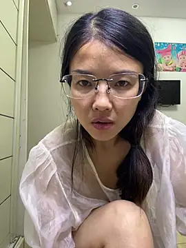 Yuyu7788 网络视讯表演