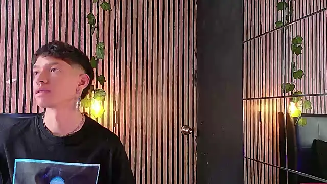 heyy_noah11 live XXX chat