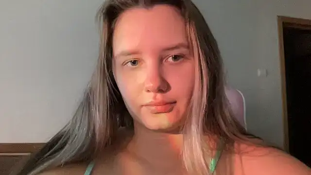 Venirahh Chat XXX live