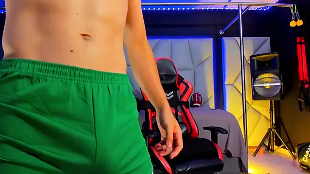 Aydenmiller96 Webcam show