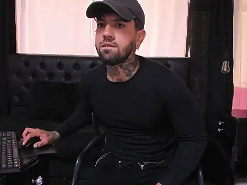 Chat +18 de Matt_Smith__ ao vivo