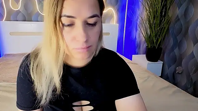 Živý XXX chat JuicyMillena