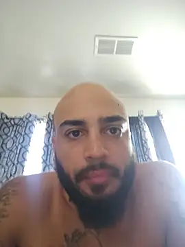 Bustinnuts69 Show in webcam
