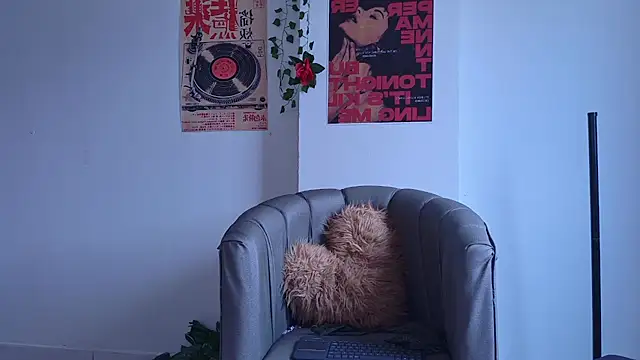 CoralieBronson's Live XXX Chat