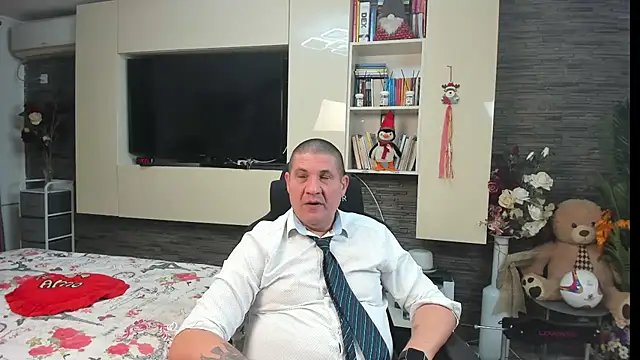 Czat XXX na żywo – SpartacusDaddy48