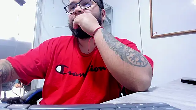 Živý XXX chat VINCEDMAGLIOO