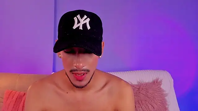 XXX chat uživo modela ApoloXanthos