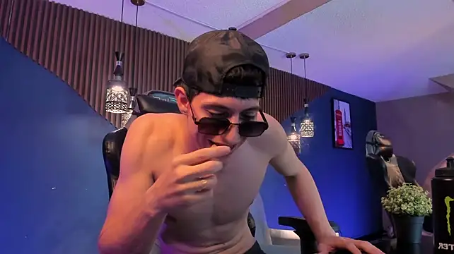 Chat XXX ao vivo de TheGhostforeeonss