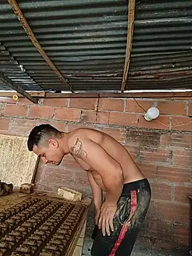 XXX chat uživo modela hoteder
