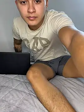 Онлайн чат XXX Christopher_strongg