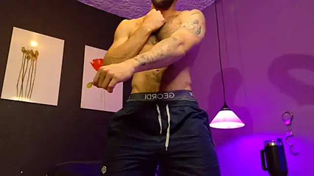 Chat +18 de Karim_mansur ao vivo