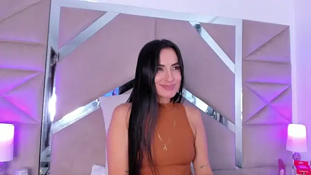 velvetlunaa_ Adlı Modelin Canlı XXX Sohbeti
