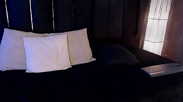 Czat XXX na żywo – Twinkcam2