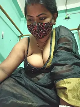 priya_bindass élő XXX-chatje