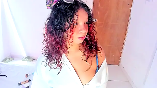Emily_Coper18 现场XXX聊天
