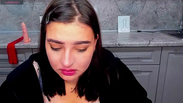 دردشة NikkiSummer الجنسية المباشرة