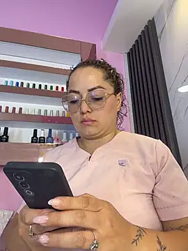 Nails_Lucia live XXX chat