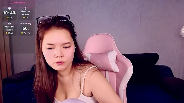 zhenzhenpiee Chat XXX in diretta