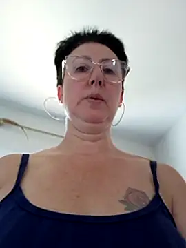 MILEIDE980's Live XXX Chat