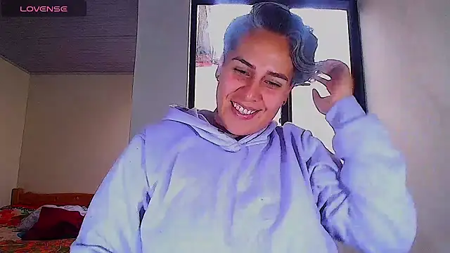 Yessi_roussen Live XXX chat