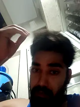 dhruvplayboy Adlı Modelin Canlı XXX Sohbeti