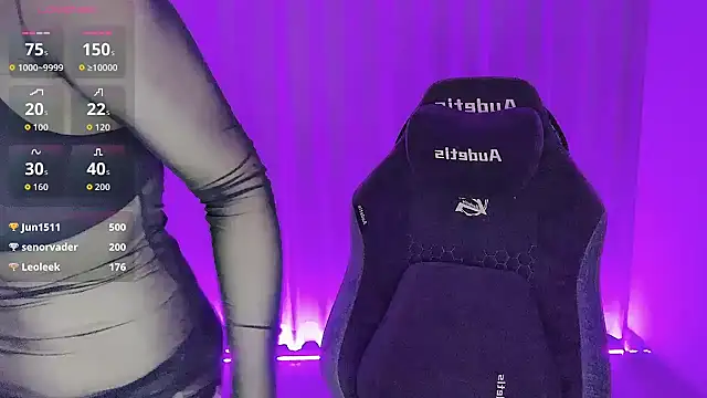 Jinovan Live XXX chat