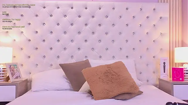 Chat +18 de VaniaRouse ao vivo