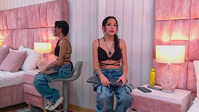 XXX chat uživo modela MiaLaure