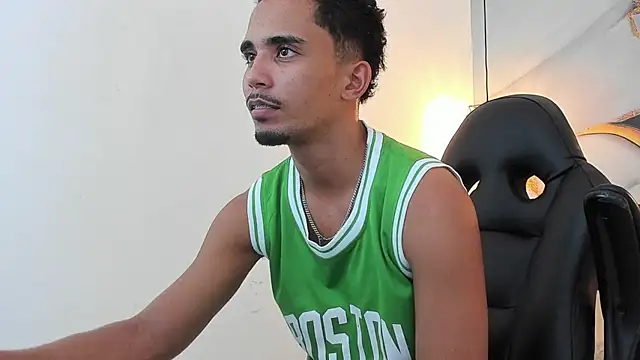 DrakeFoxx Chat XXX live