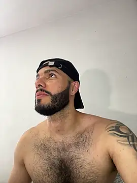 Онлайн чат XXX tommel_bailey