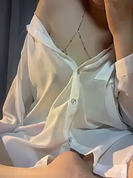 Živý XXX chat Mochi_666A