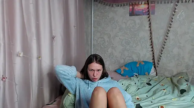 leila_bambi_'s Live XXX Chat