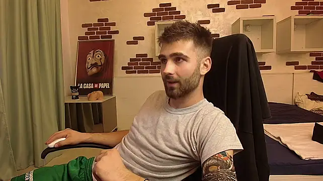 KyloEast Chat XXX in diretta