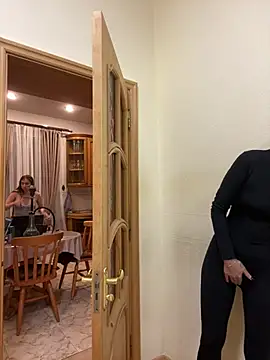 RussianGirls_のライブXXXチャット